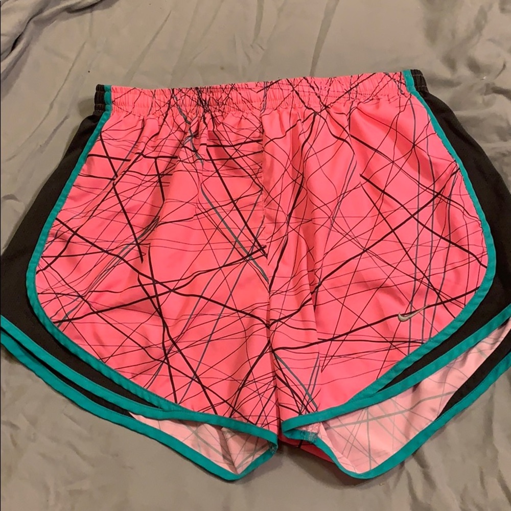 Medium Women’s Nike Tempo Shorts